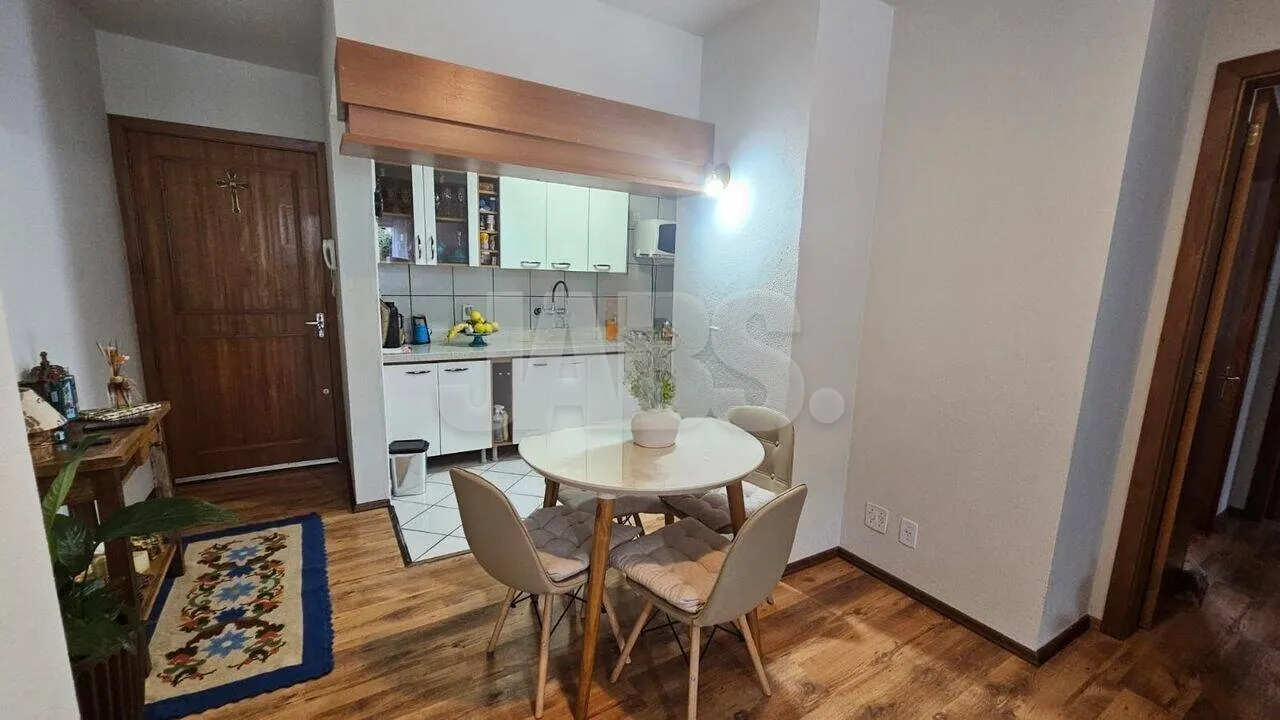 Sala de jantar e cozinha