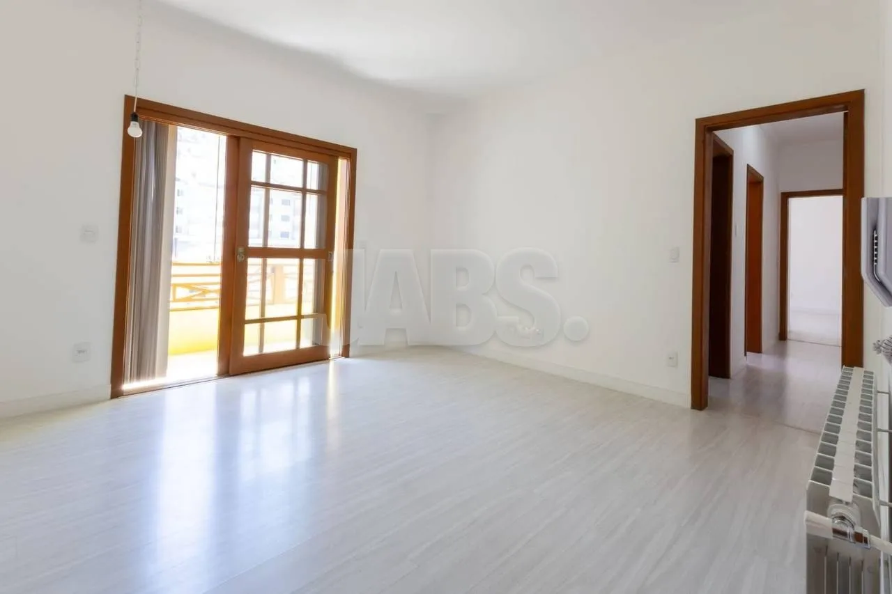 Apartamento com suíte e sacada com churrasqueira no Floresta, foto 1