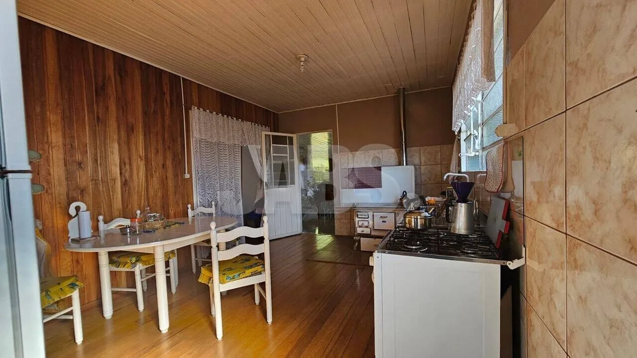 Casa de 203 m² com jardim e árvores frutíferas no Distrito Industrial, foto 4