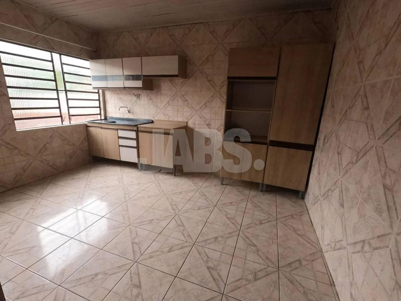 Cozinha com armários