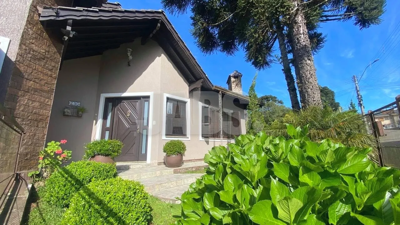 Casa de esquina de 500 m² que vira duas moradias no Centro de Canela, foto 2