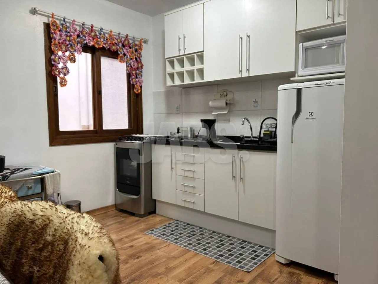 Cozinha com armários