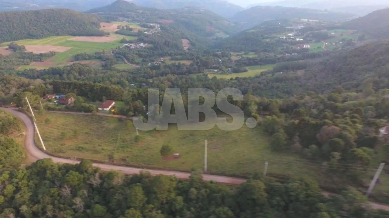 Terreno de 4.810 m² com vista para o vale no Campestre do Tigre, foto 1
