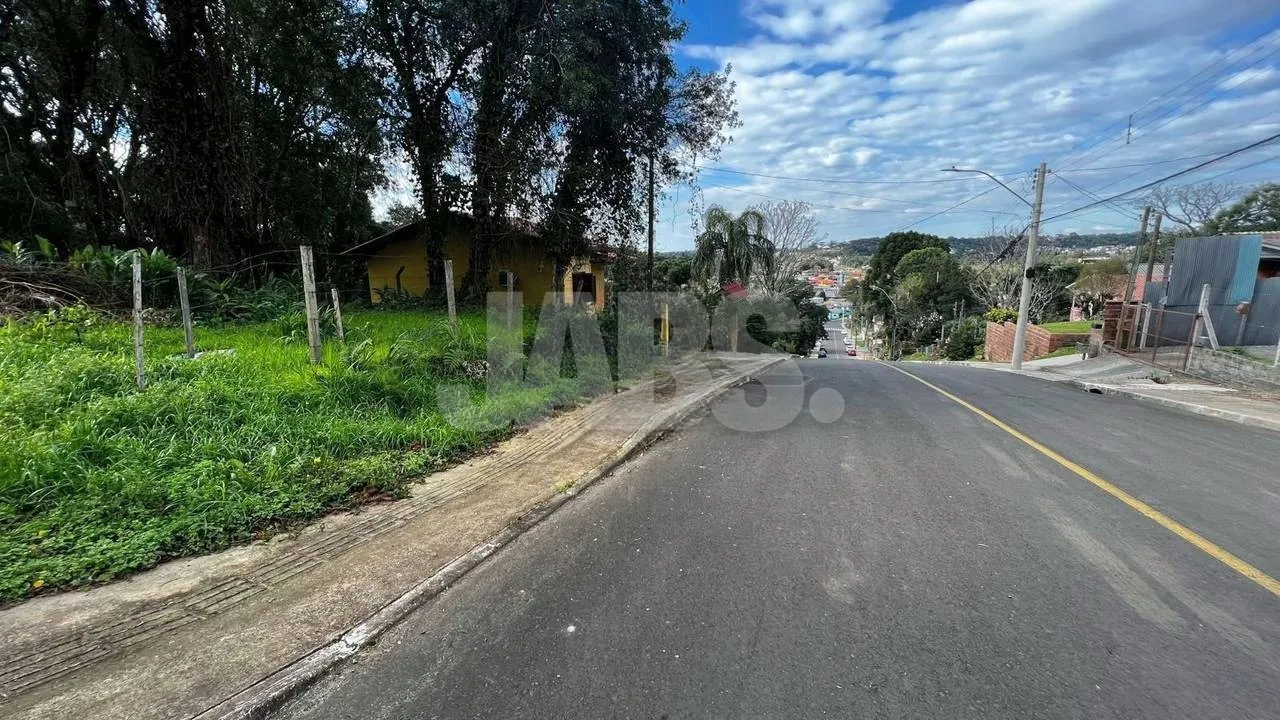 Terreno plano de 516 m² com vista no São José, foto 2