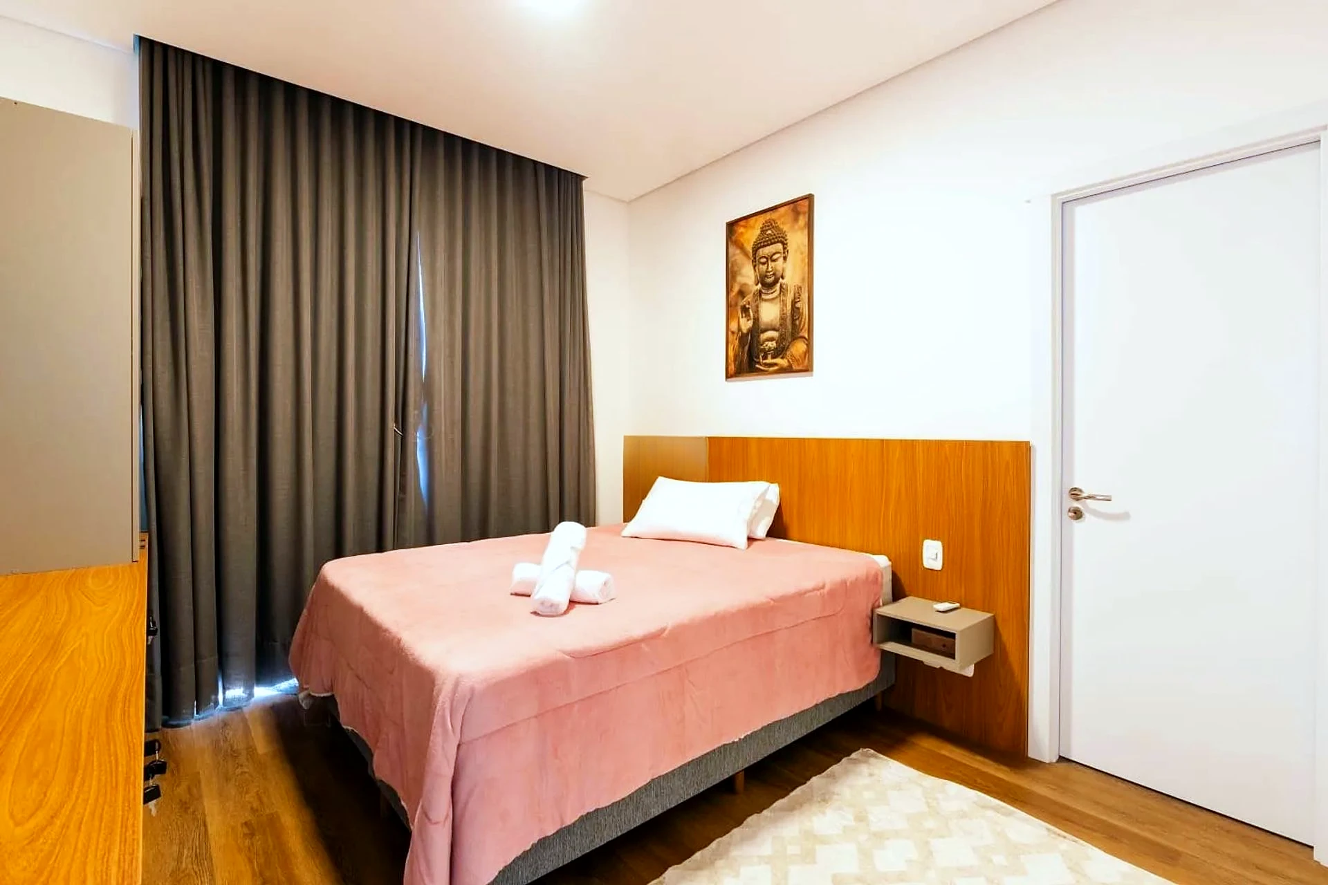 Suíte com cama de casal