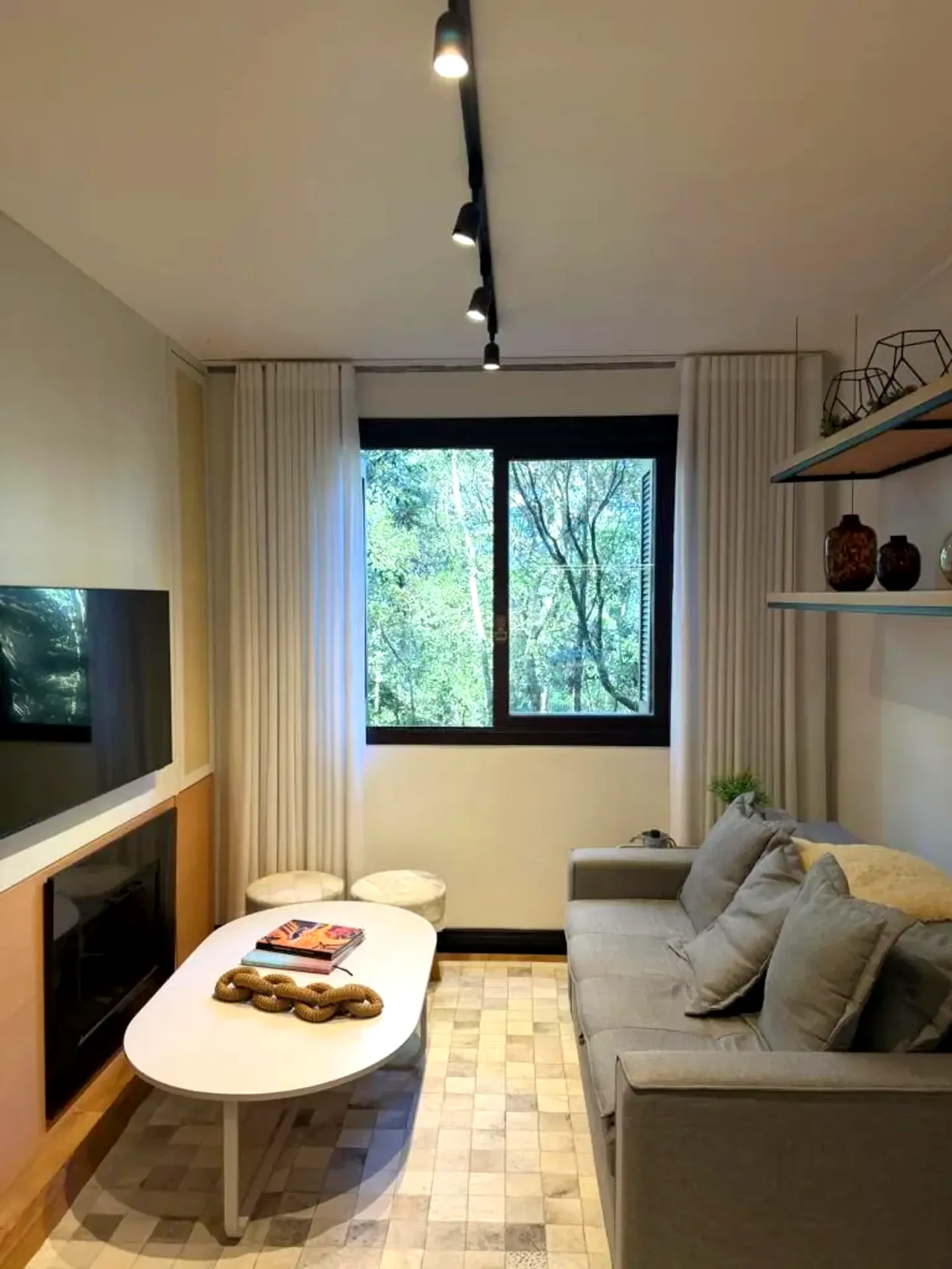 Apartamento mobiliado com lareira em condomínio clube, foto 3