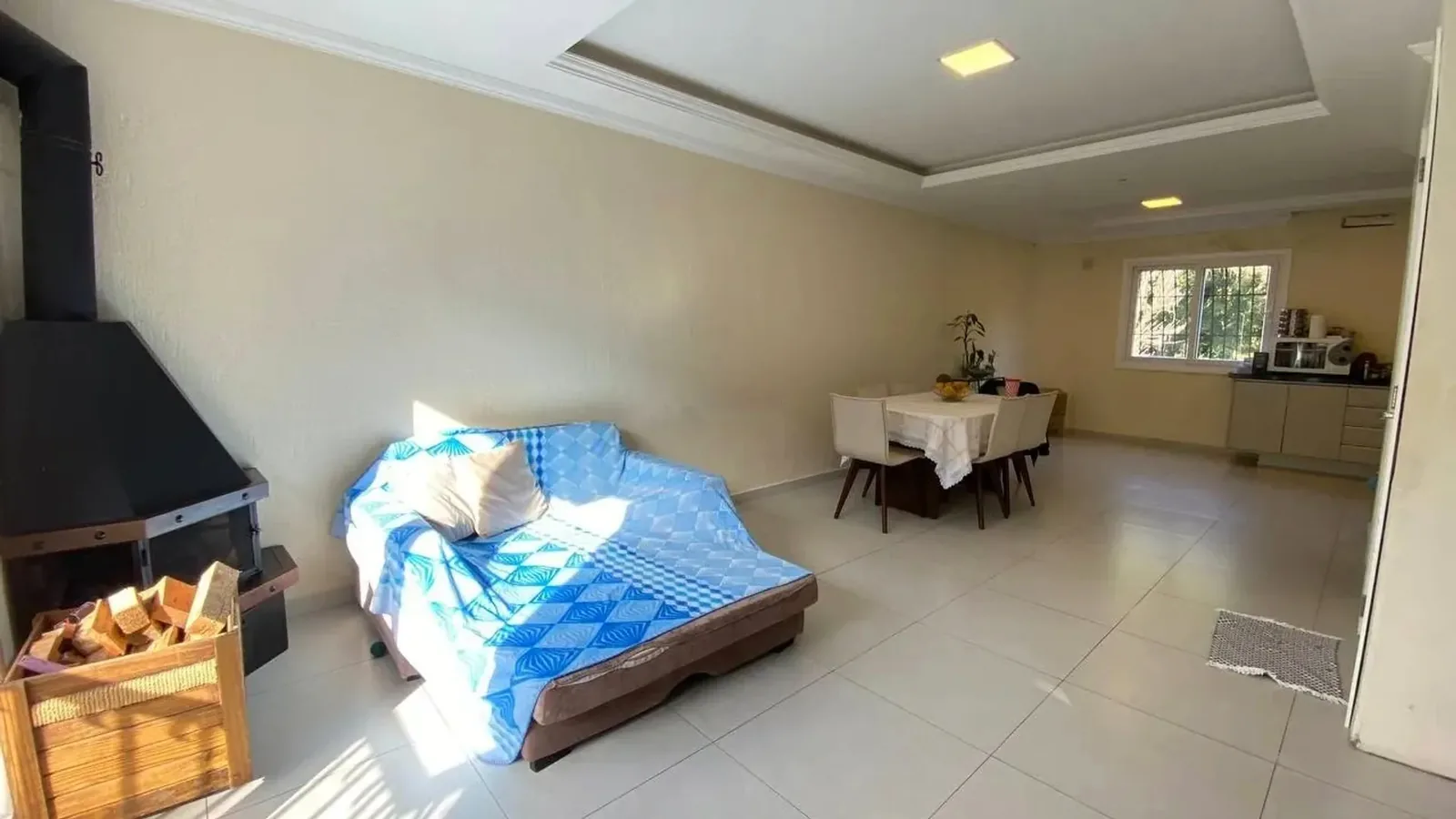 Living em dois ambientes com a cozinha integrada