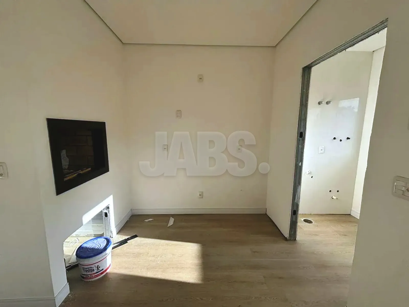 Espera para lareira na sala
