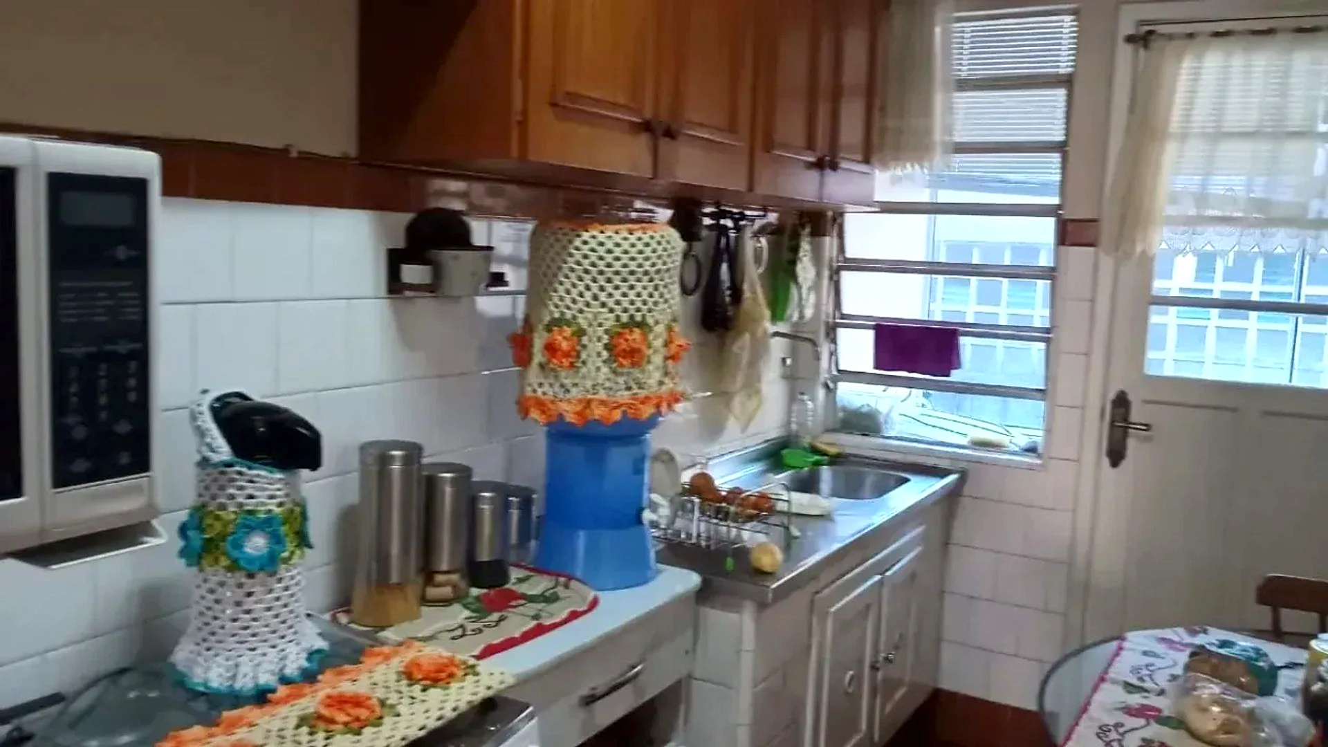 Cozinha com armários