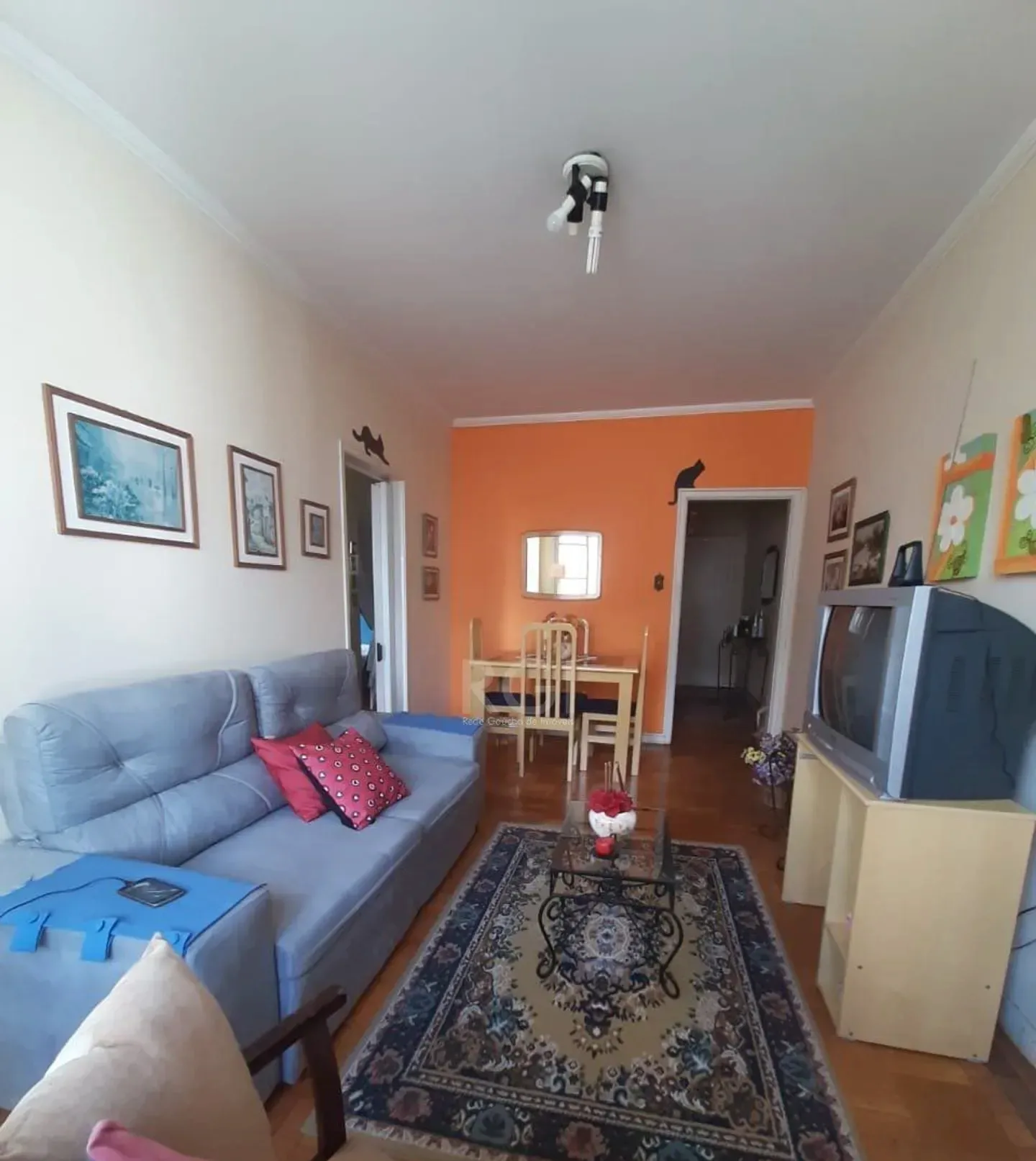 Living de dois ambientes no Centro Histórico de Porto Alegre