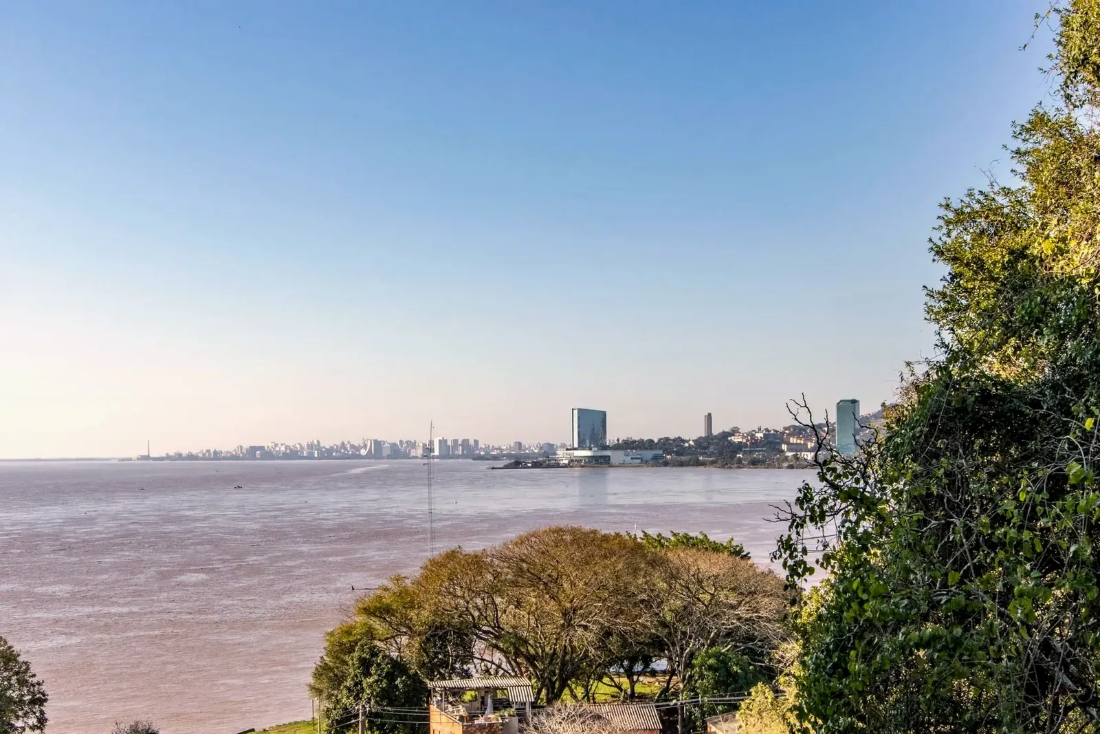 Vista do Guaíba a partir do apartamento