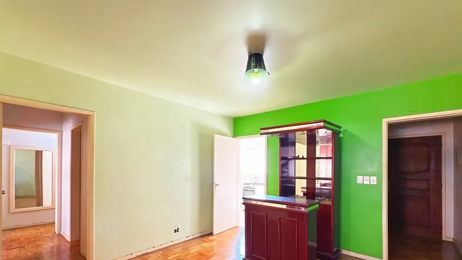 Sala de jantar e acesso aos quartos