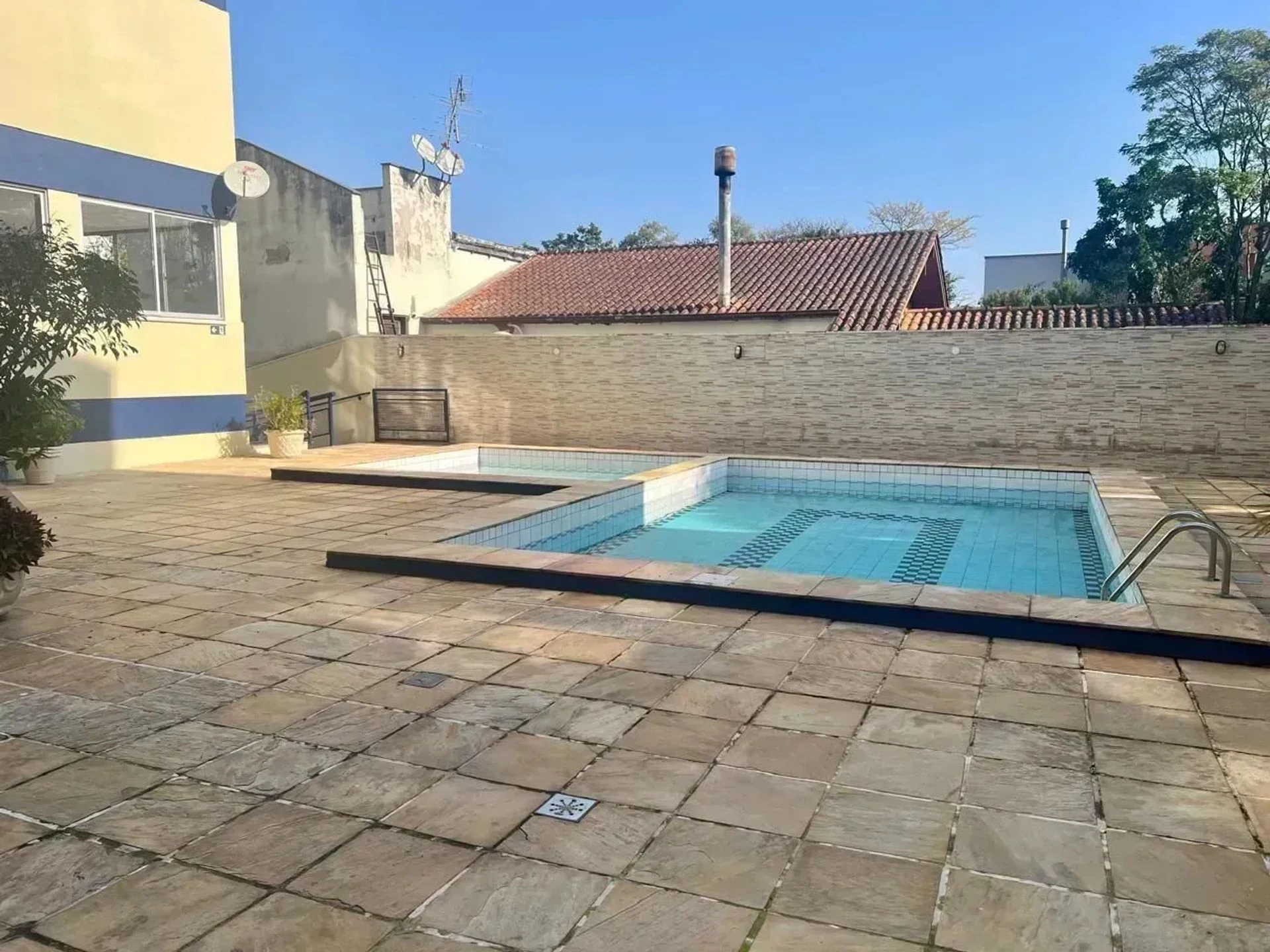 Piscina do condomínio